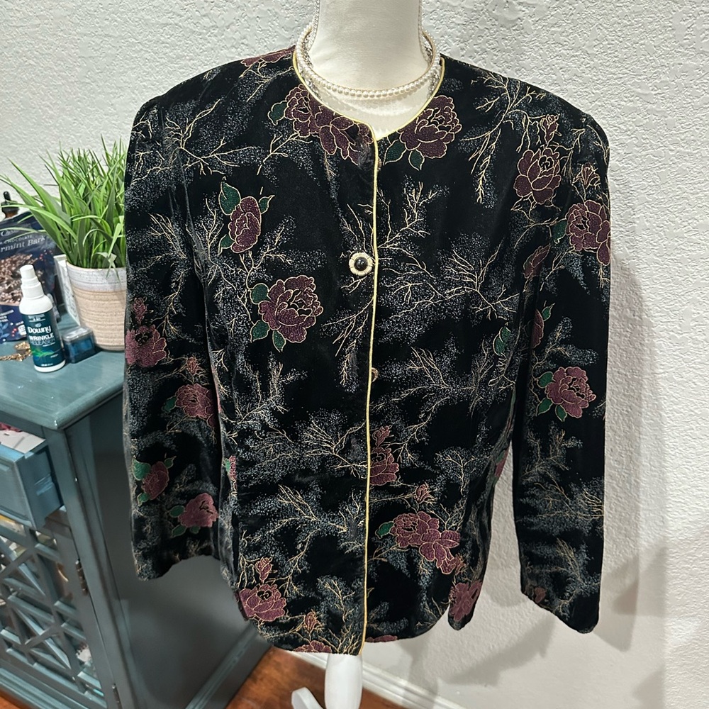 R and K evening Floral Black Velvet Jacket size L/xL